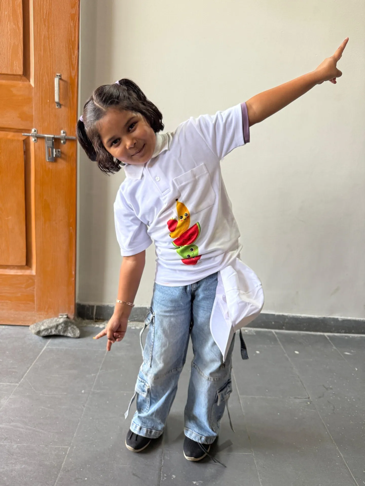 Pre-primary children enjoying a themed celebration (photo 24 of 34)